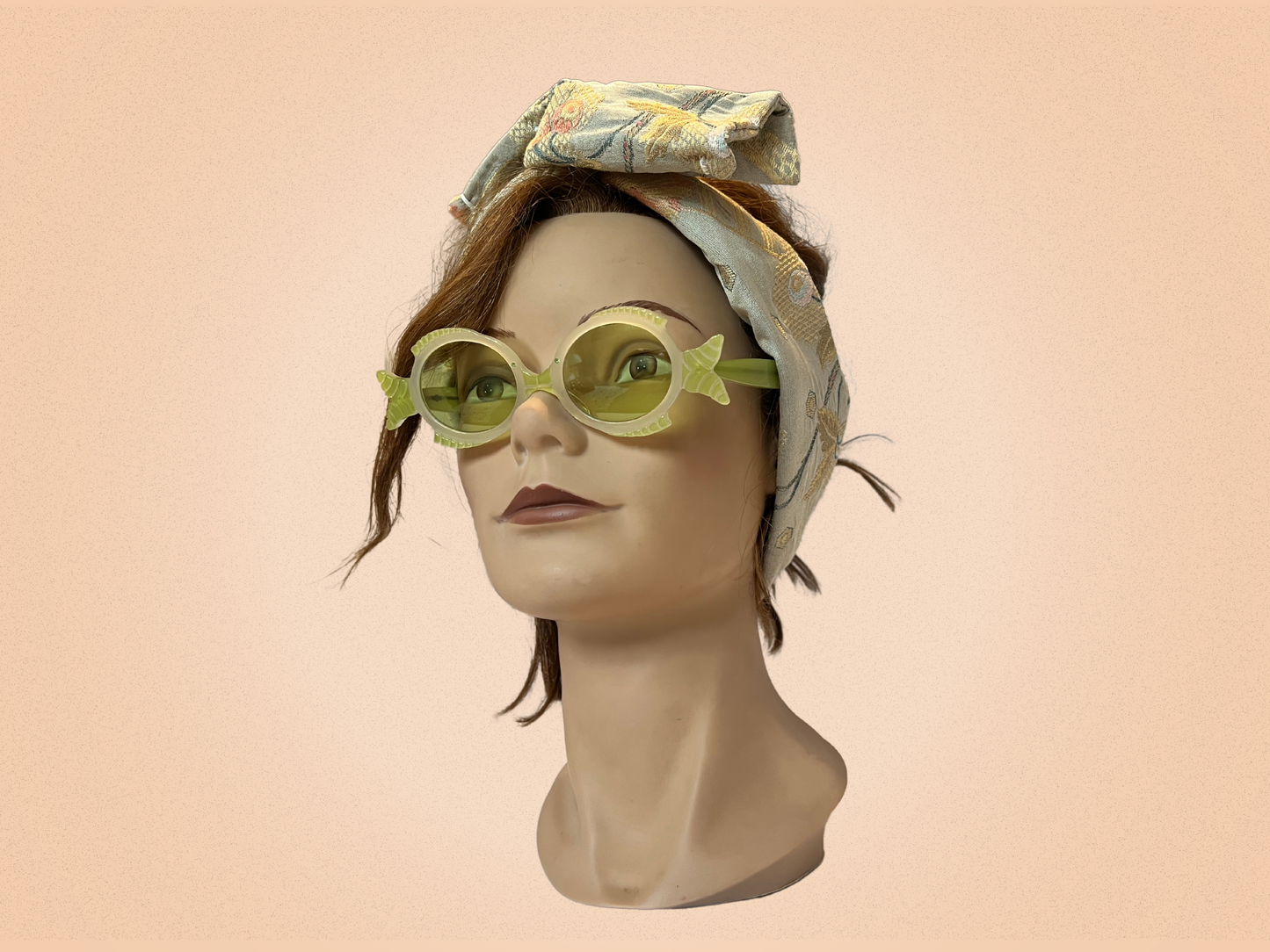 BOZ MoonFish – Lunettes de soleil vintage de collection – Acétate vert sculpté – Fabriquées en France (Jura)