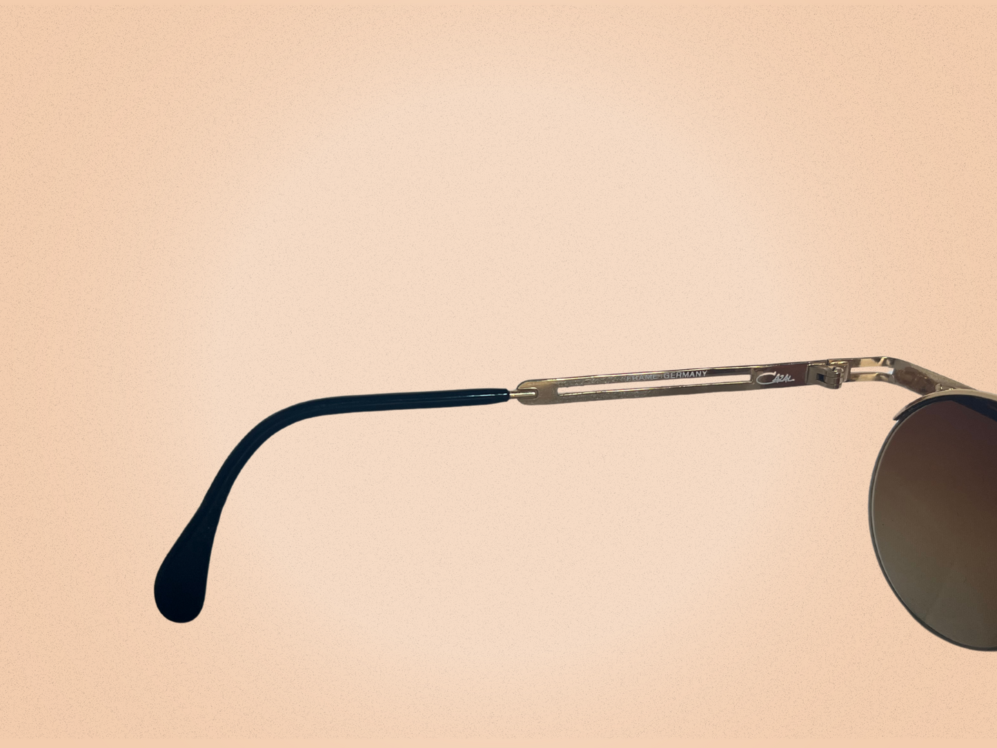 Cazal 748 col. 405 – Lunettes de soleil vintage – Fabriquées en Allemagne – Design avant-gardiste 90s