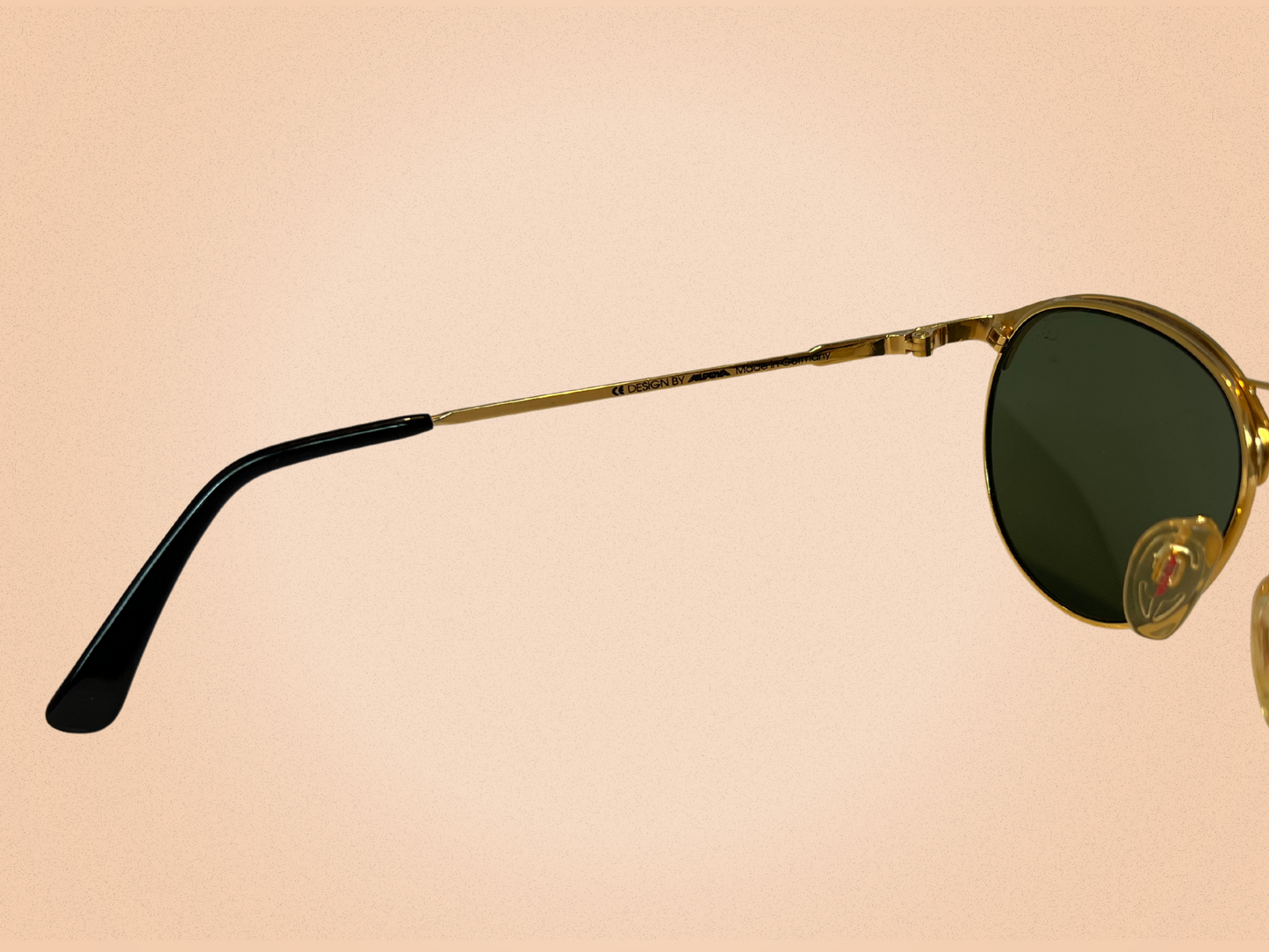 Alpina "The Virgin" – Lunettes de soleil vintage 80s – Modèle 2509203 – Noir & Doré – Collector allemand