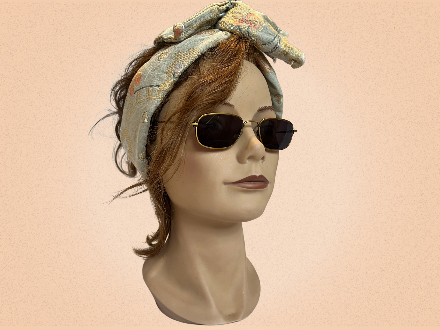 Lanvin – Lunettes de Soleil Vintage Rectangulaires – Métal Doré Vieilli – Verres Noirs – Made in France