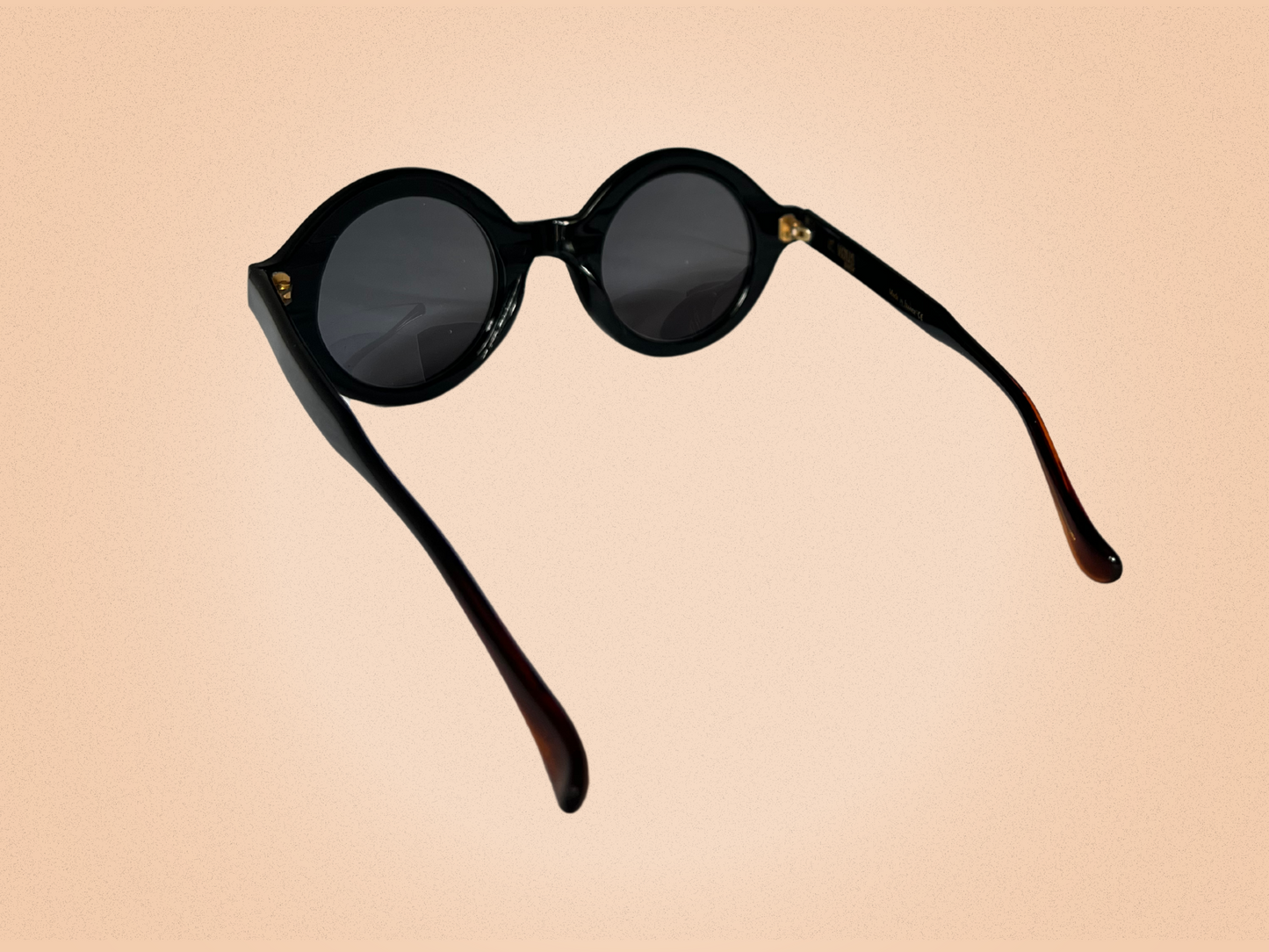 Lunettes de Soleil Vintage Et Vous Paris – Modèle 1B008 BPLA 001 – Monture Ronde Noire Brillante – Fabriquées en France