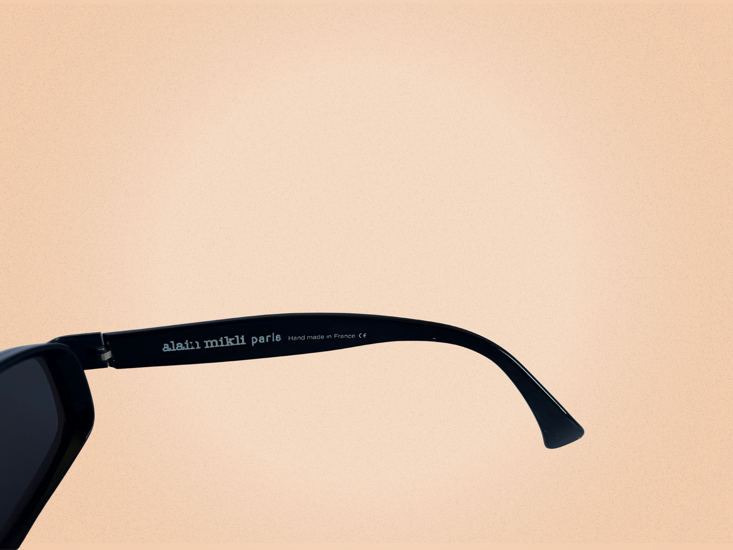 Alain Mikli - Lunettes de soleil rouge et noir Vintage - Modèle 3234 COL 01123 - Fait main en France