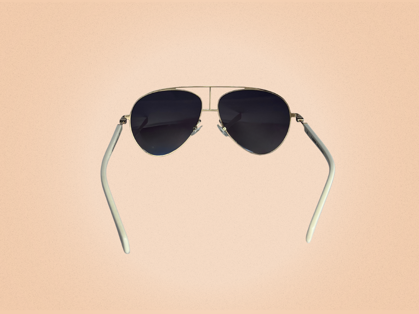 Lunettes de Soleil Balmain Paris – Modèle BL 2103 C03 – Blanc & Doré – Fabriquées en France