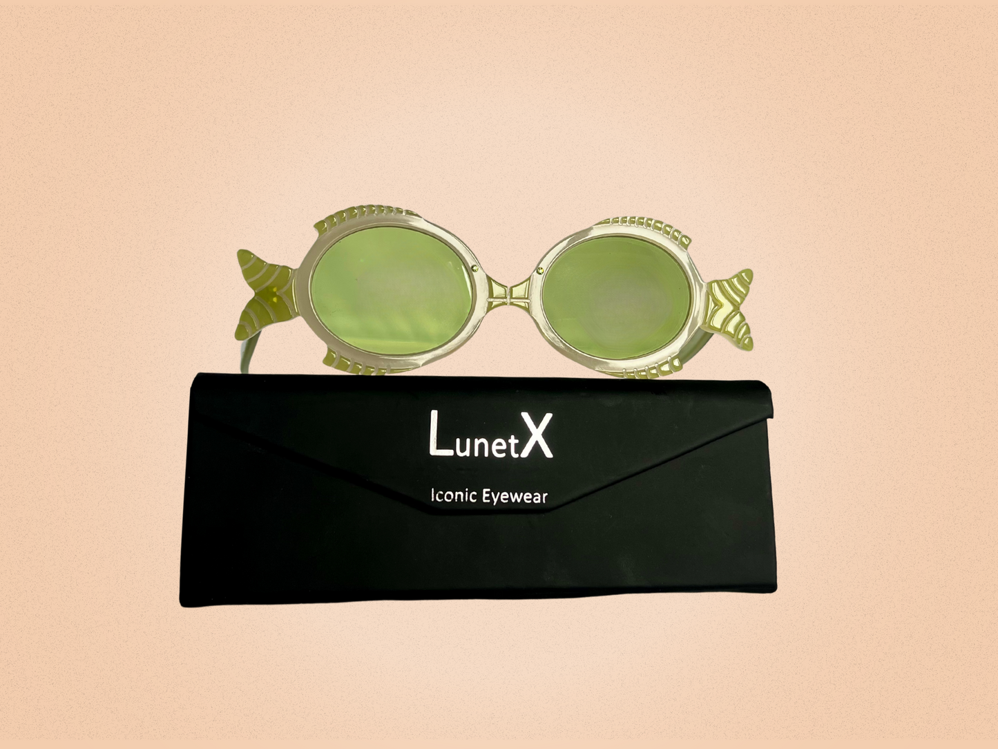 BOZ MoonFish – Lunettes de soleil vintage de collection – Acétate vert sculpté – Fabriquées en France (Jura)
