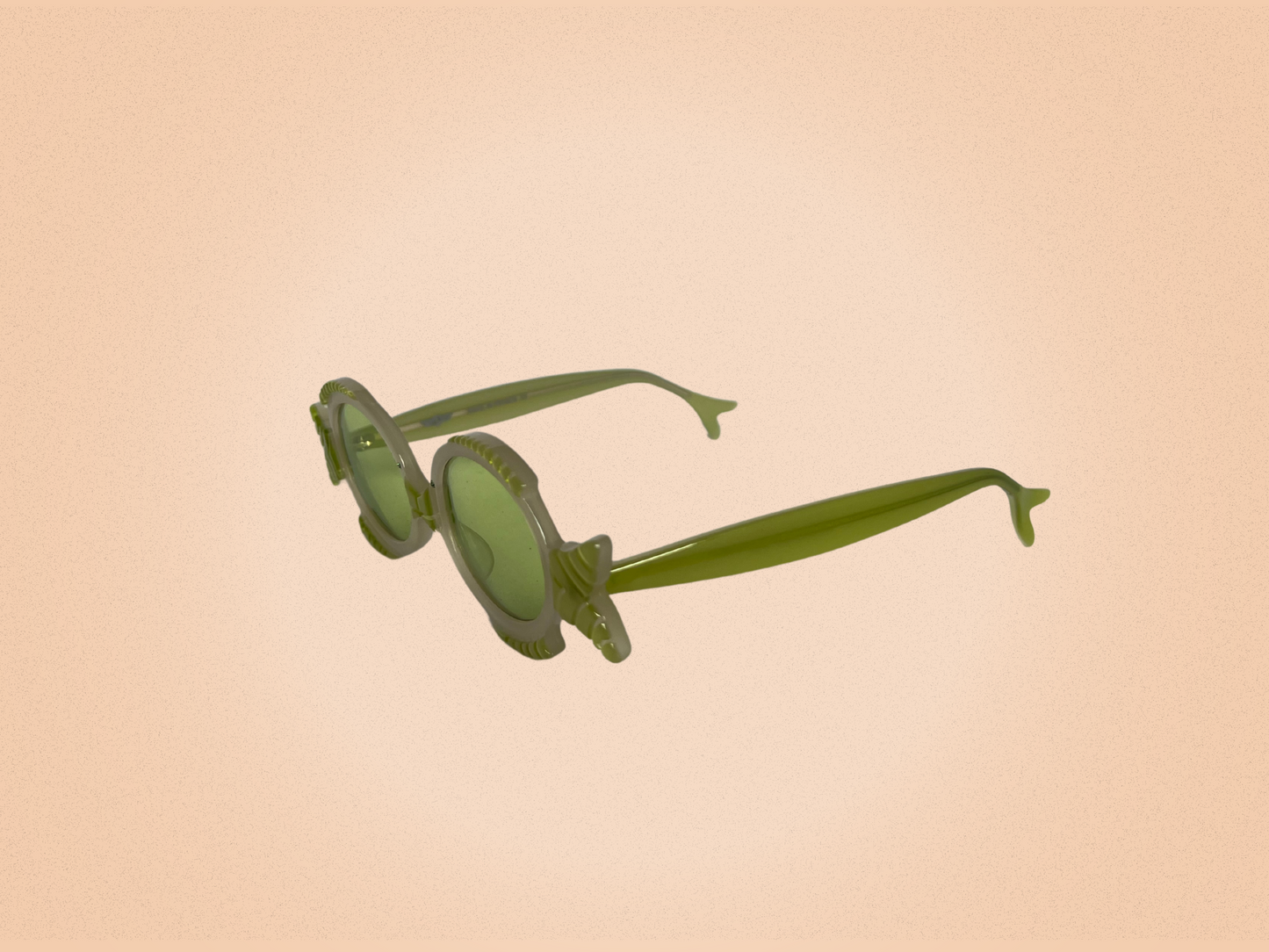 BOZ MoonFish – Lunettes de soleil vintage de collection – Acétate vert sculpté – Fabriquées en France (Jura)
