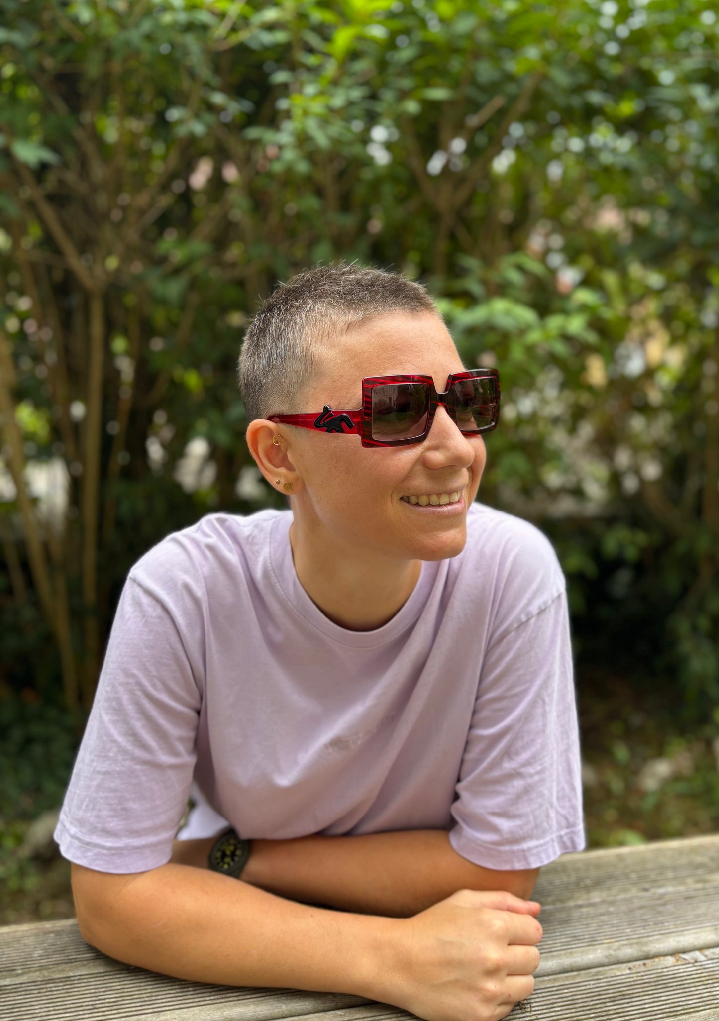 Traction Productions - Lunettes de soleil Vintage rouge et noire - Meonia